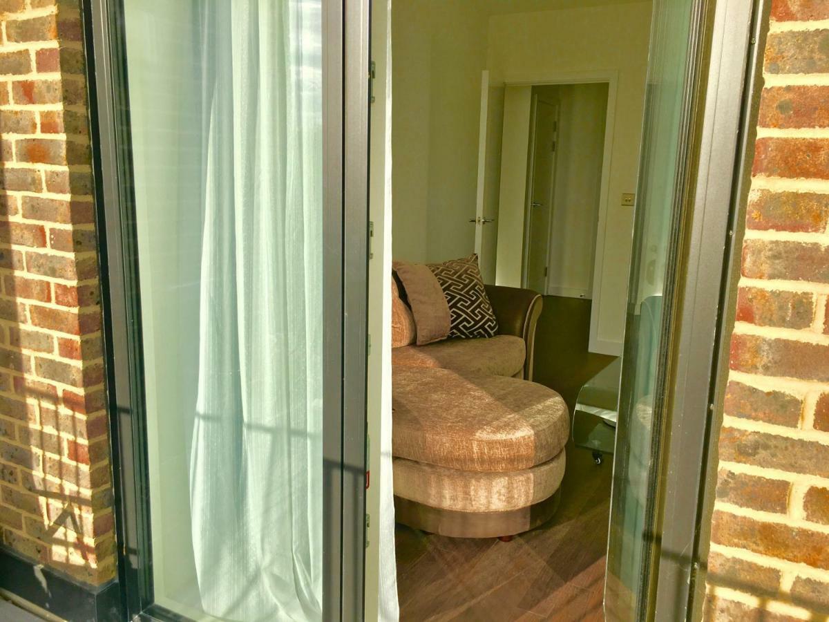 2-Bedrooms Modern Apartment Next To Velodrome, Lounge, Balcony, Parking, Abba Londres Exterior foto