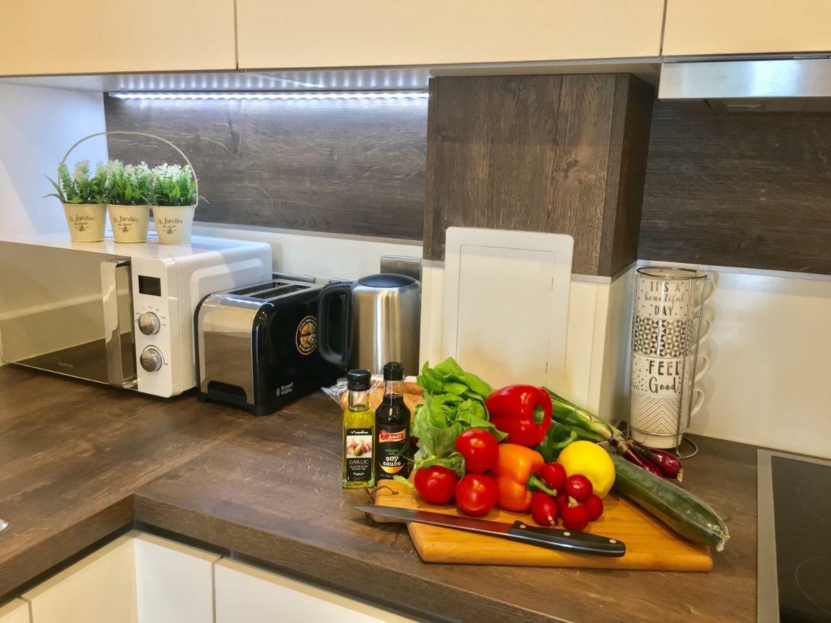 2-Bedrooms Modern Apartment Next To Velodrome, Lounge, Balcony, Parking, Abba Londres Exterior foto